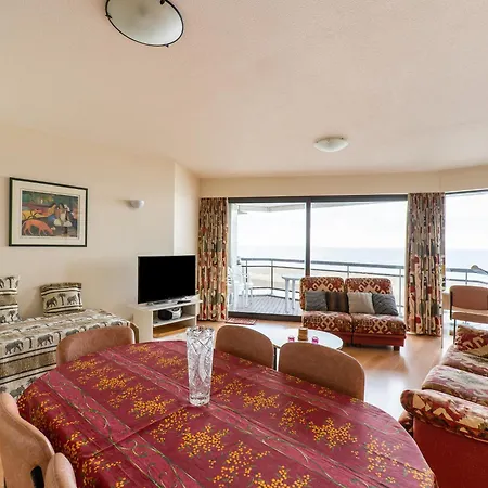 Charming 2-bedroom With Spacious Sun Terrace T208 *