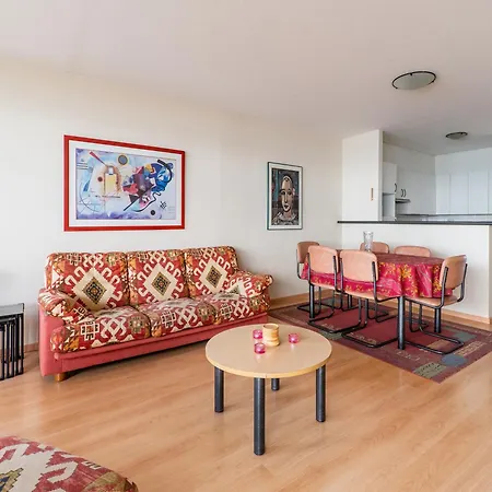 Charming 2-bedroom With Spacious Sun Terrace T208 Apartament